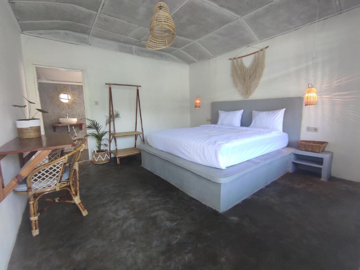 טוק טוק Hub Tata Guesthouse מראה חיצוני תמונה