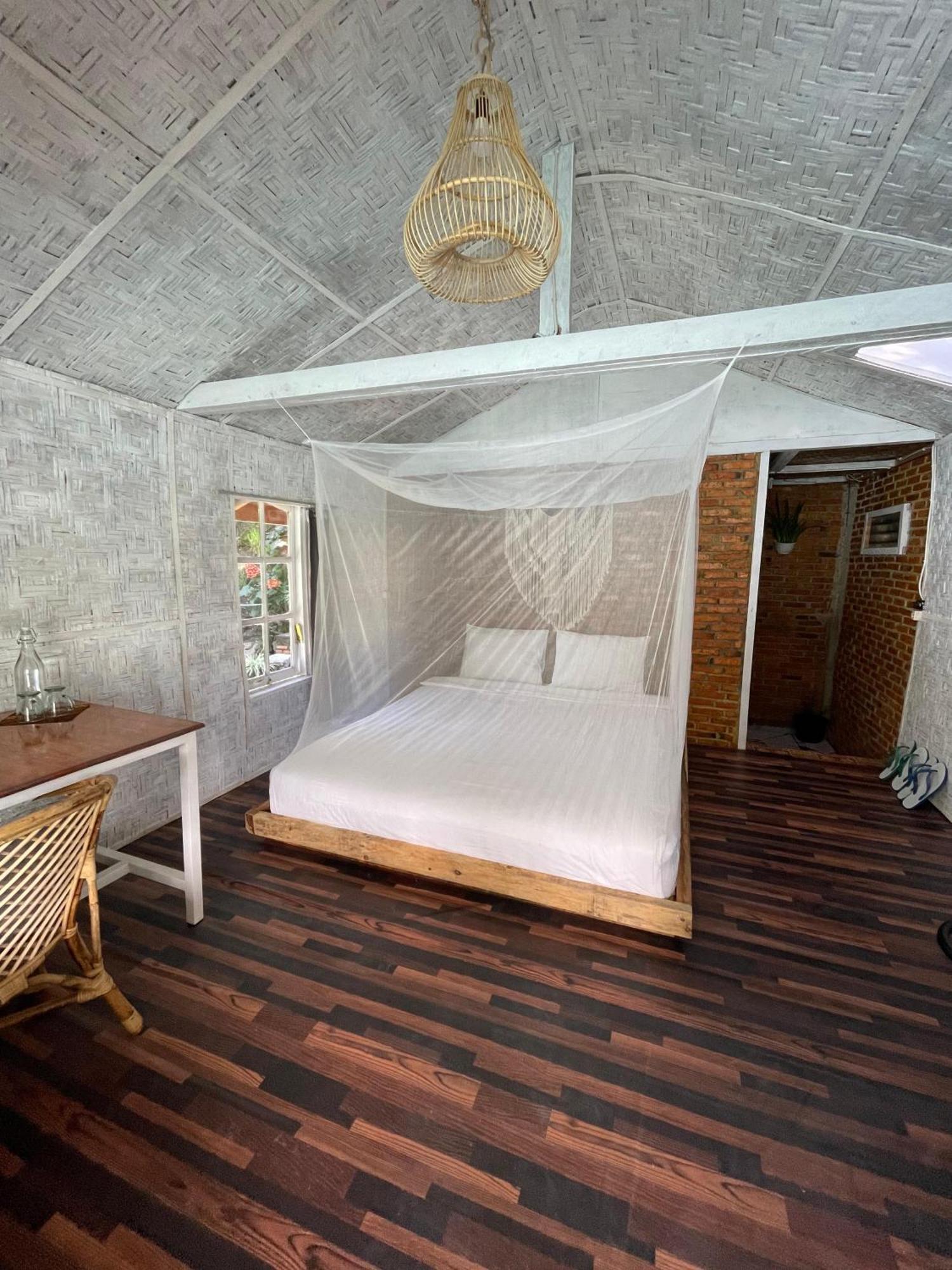 טוק טוק Hub Tata Guesthouse מראה חיצוני תמונה